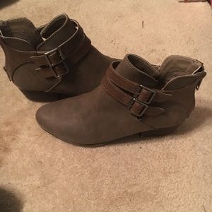 Cute brown Booties
